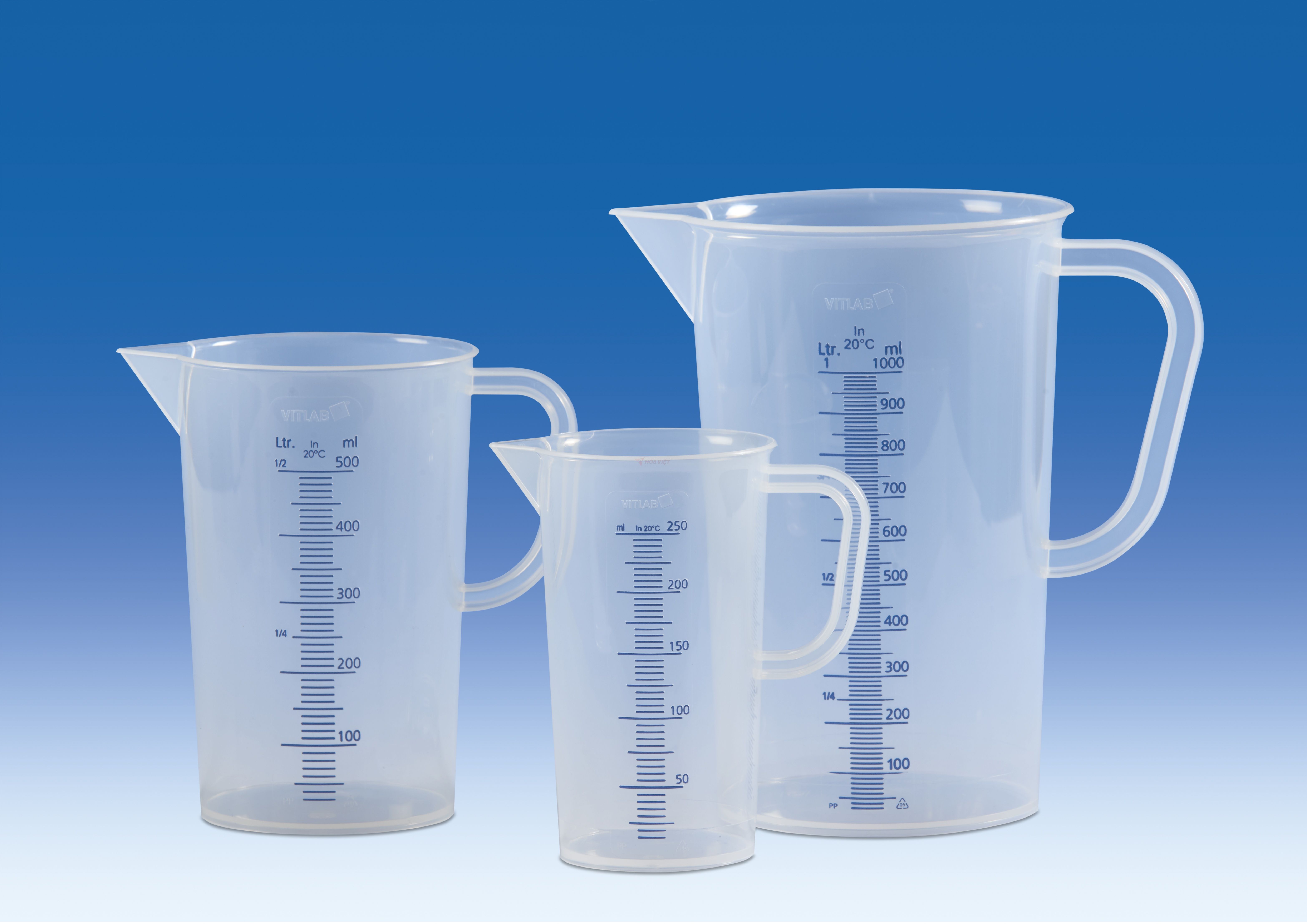 Ca đong nhựa PP Vitlab 5000ml vạch nổi xanh